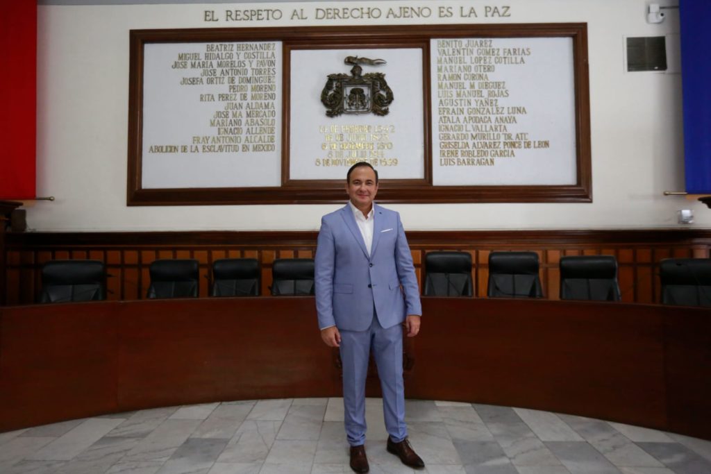 <br>El Cabildo tapatío viola la ley al no reconocer a Roberto Delgadillo González como el suplente del presidente municipal