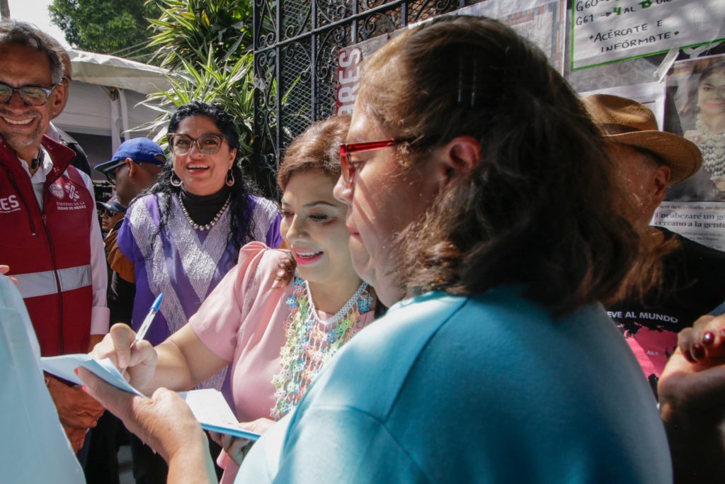 LLEGÓ GOBIERNO CASA POR CASA A COYOACÁN; MÁS DE 2 MIL BACHES ATENDIDOS EN BACHETÓN: JEFA DE GOBIERNO, CLARA BRUGADA