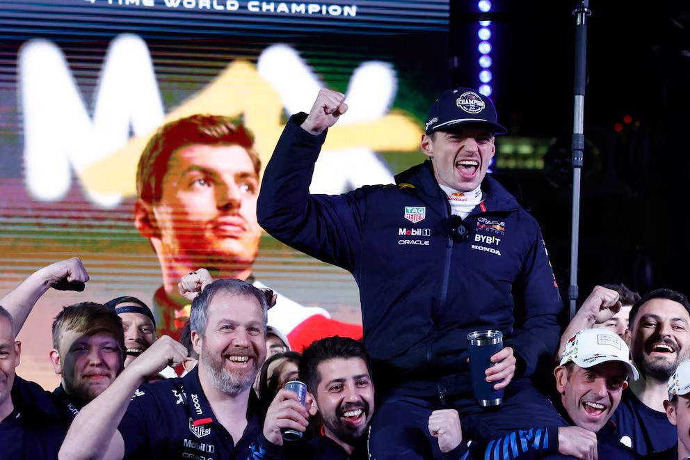 Checo Pérez rescata un punto en el GP de Las Vegas; Max Verstappen se consagra tetracampeón de Fórmula 1