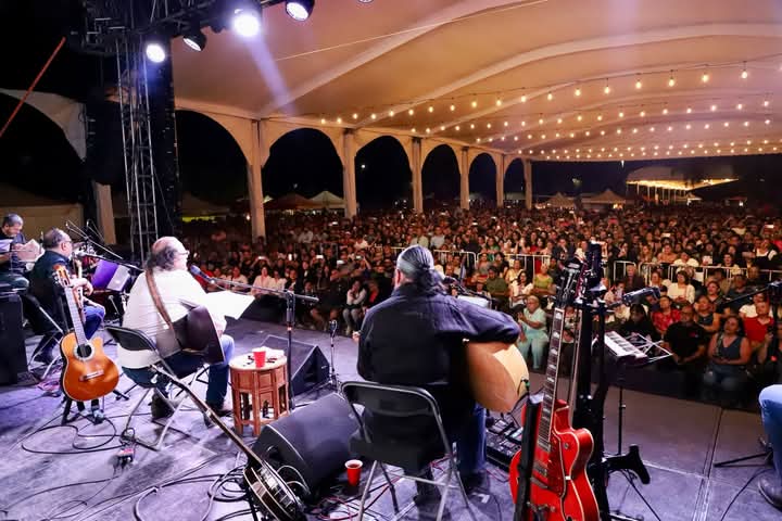 ABARROTÓ FERNANDO DELGADILLO EL FESTIVAL INTERNACIONAL “ARTE, QUESO Y VINO” DE CUAUTITLÁN IZCALLI: ENTREGA TRES HORAS DE CONCIERTO