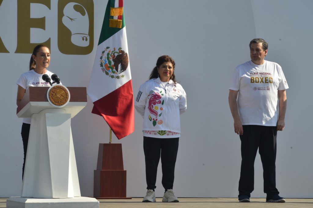 En México construimos paz y prosperidad: Presidenta encabeza en el Zócalo arranque de la Clase Nacional de Boxeo