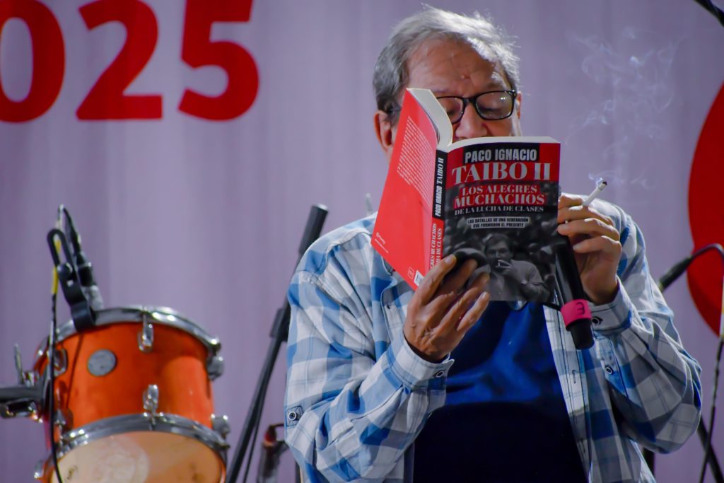 Rock, charla y reflexión en la Feria Internacional del Libro en Azcapotzalco