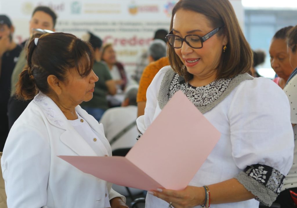 Invita Azucena Cisneros a los ecatepenses a afiliarse al IMSS-Bienestar