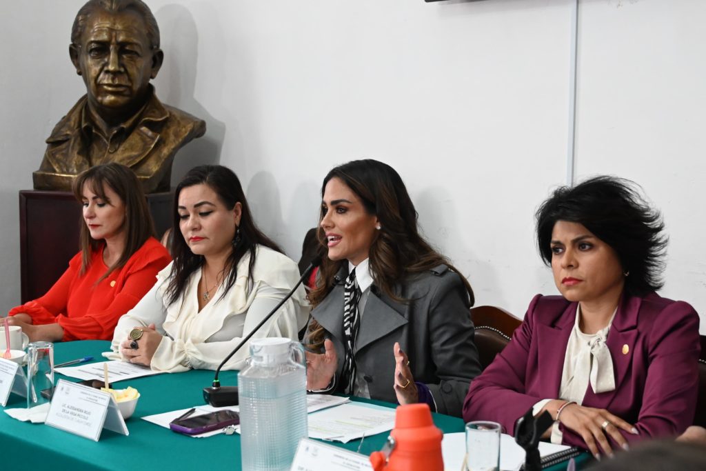 ALE ROJO DE LA VEGA INFORMA RESULTADOS EN EL CONGRESO: “ESTAMOS RECUPERANDO LA DIGNIDAD DE LA CUAUHTÉMOC”