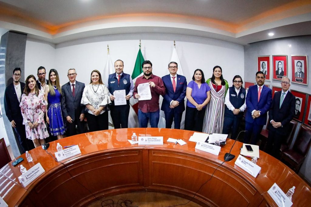 NAUCALPAN PRIMER MUNICIPIO EN FIRMAR CONVENIO DE COLABORACIÓN CON EL COLEGIO DE NOTARIOS DEL EDOMÉX