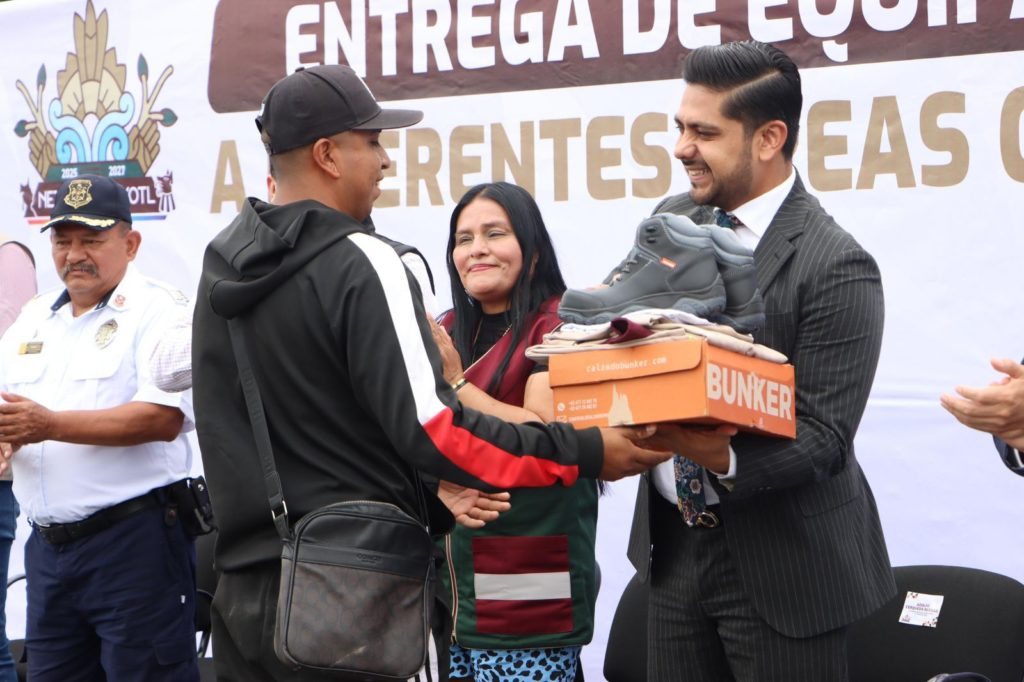 Nezahualcóyotl refuerza su infraestructura con nuevos camiones recolectores de basura y vehículos operativos