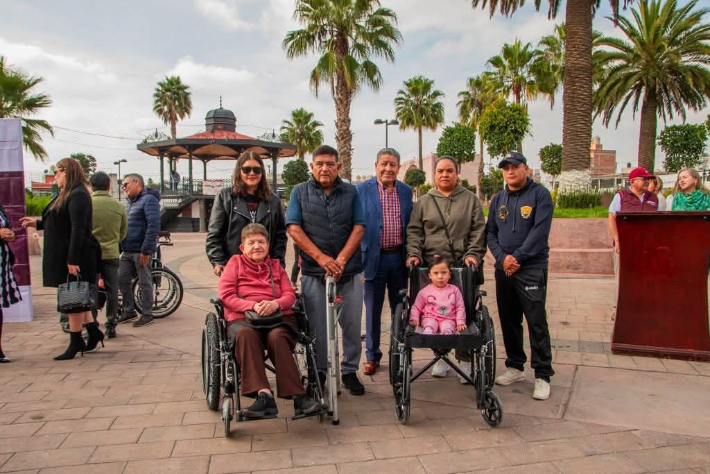 𝐄𝐍𝐓𝐑𝐄𝐆𝐀 𝐃𝐄 𝐀𝐏𝐀𝐑𝐀𝐓𝐎𝐒 𝐅𝐔𝐍𝐂𝐈𝐎𝐍𝐀𝐋𝐄𝐒 𝐘 𝐁𝐀𝐍𝐃𝐄𝐑𝐀𝐙𝐎 𝐃𝐄 𝐒𝐀𝐋𝐈𝐃𝐀 𝐃𝐄 𝐕𝐈́𝐕𝐄𝐑𝐄𝐒 𝐄𝐍 𝐓𝐔𝐋𝐓𝐄𝐏𝐄𝐂