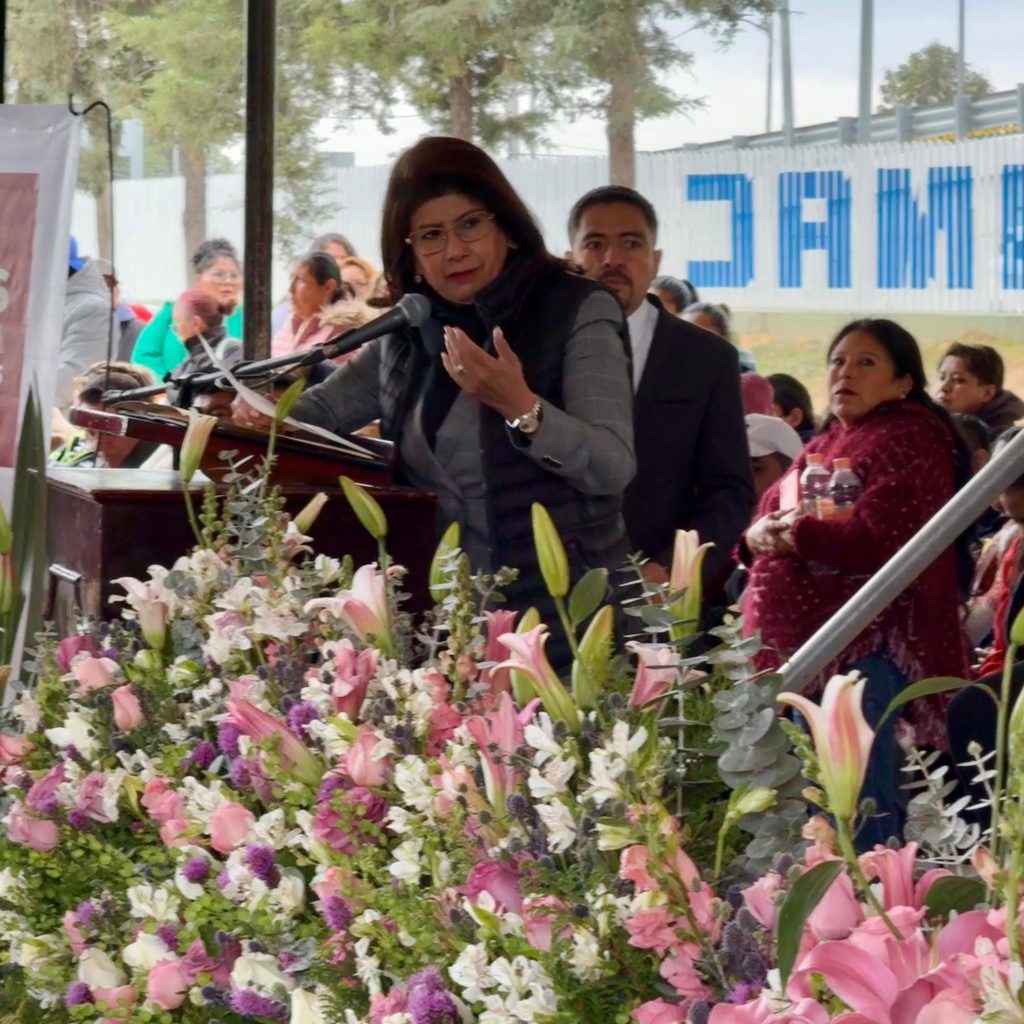 Asiste la Senadora Mariela Gutiérrez al Primer Concurso Estatal de Bandas de Guerra