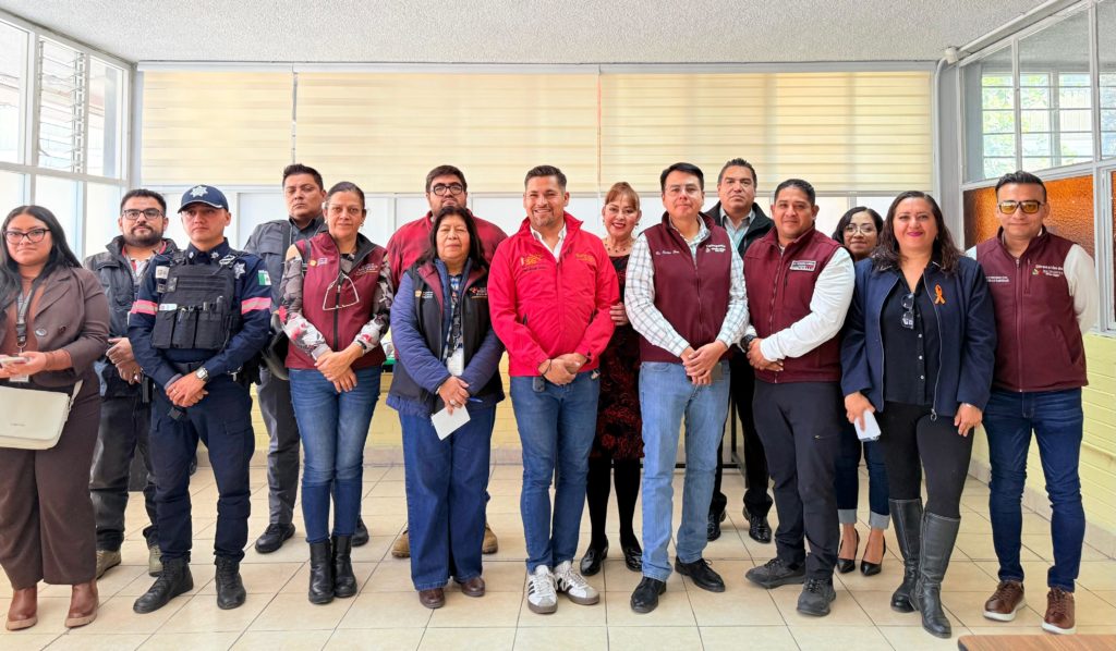 ATIENDEN AUTORIDADES DE TLALNEPANTLA CASO DE RIÑA EN SECUNDARIA DE TEQUEXQUINÁHUAC