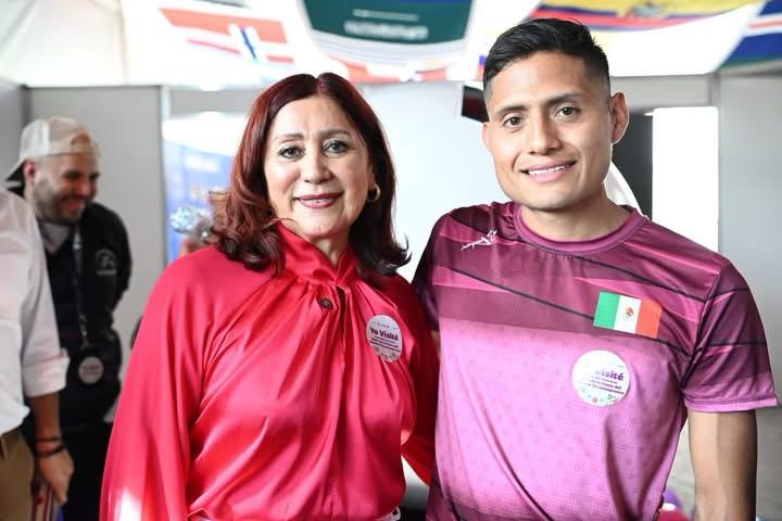 ALCALDESA ROSI WONG RECONOCE LA TRAYECTORIA DE LAS Y LOS DEPORTISTAS TECAMAQUENSES EN LA FERIA REGIONAL 2026