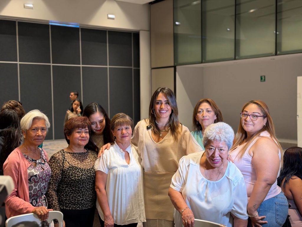 ALE ROJO DE LA VEGA RECONOCE TRABAJO, ENTREGA Y VOCACIÓN DE MAESTRAS DE LOS CENDI