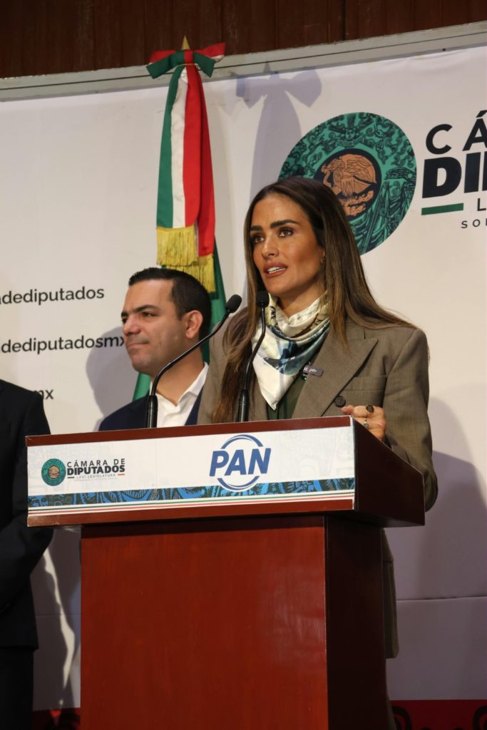 “Gobernar no puede ser administrar petrextos”: Ale Rojo de la Vega Sobre Reforma para Atender Escuelas Públicas